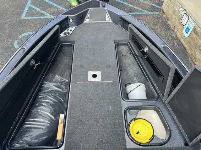 Slide: The Image of Lund 219 Pro-V GL Sport 2024 - 26