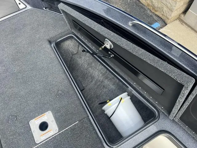 Slide: The Image of Lund 219 Pro-V GL Sport 2024 - 28