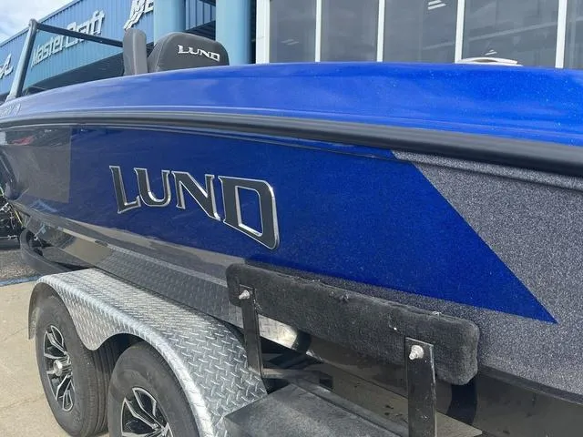 Slide: The Image of Lund 219 Pro-V GL Sport 2024 - 3