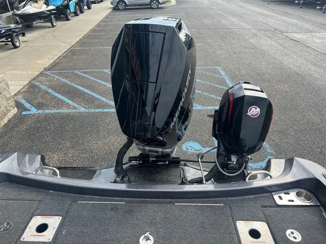 Slide: The Image of Lund 219 Pro-V GL Sport 2024 - 37