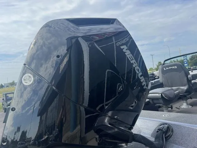 Slide: The Image of Lund 219 Pro-V GL Sport 2024 - 6