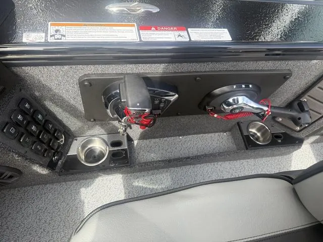 Slide: The Image of Lund 2075 Pro-V Sport 2025 - 10