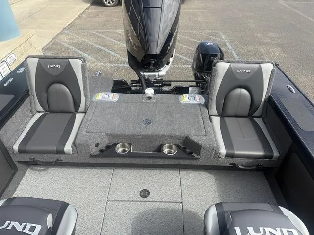 Slide: The Image of Lund 2075 Pro-V Sport 2025 - 17