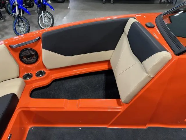 Slide: The Image of MasterCraft NXT23 2025 - 78