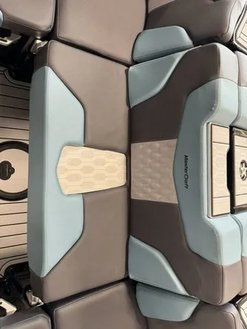 Slide: The Image of MasterCraft XT24 2025 - 23