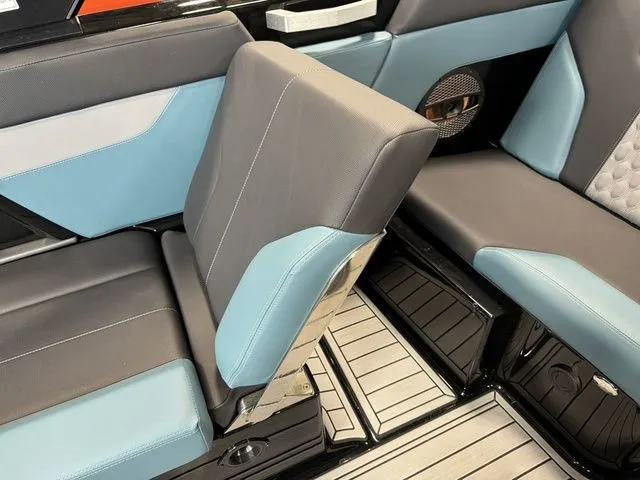 Slide: The Image of MasterCraft XT24 2025 - 27