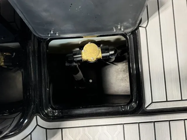 Slide: The Image of MasterCraft XT24 2025 - 30