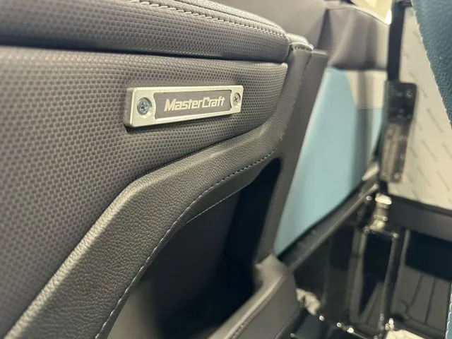 Slide: The Image of MasterCraft XT24 2025 - 34