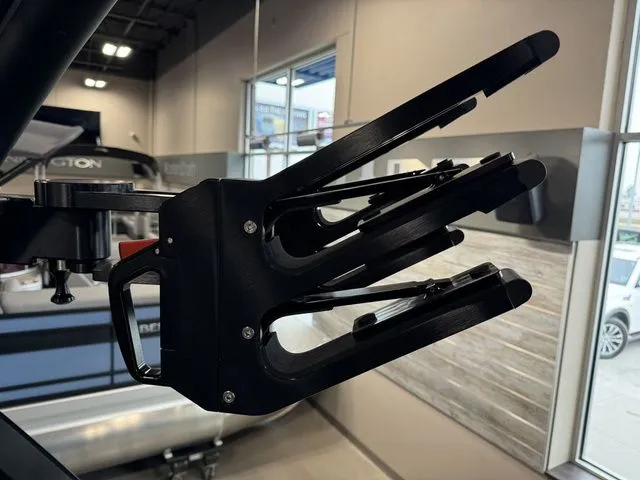 Slide: The Image of MasterCraft XT24 2025 - 45