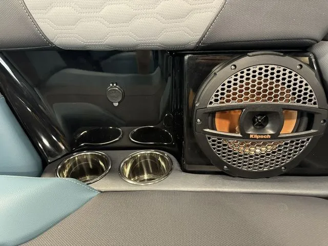 Slide: The Image of MasterCraft XT24 2025 - 53