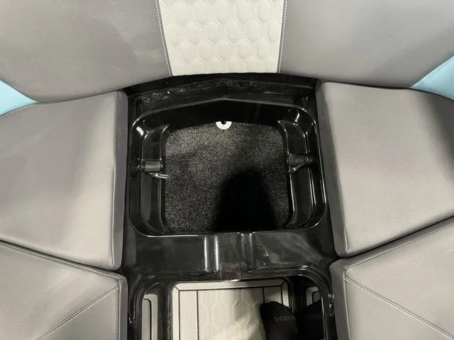 Slide: The Image of MasterCraft XT24 2025 - 54