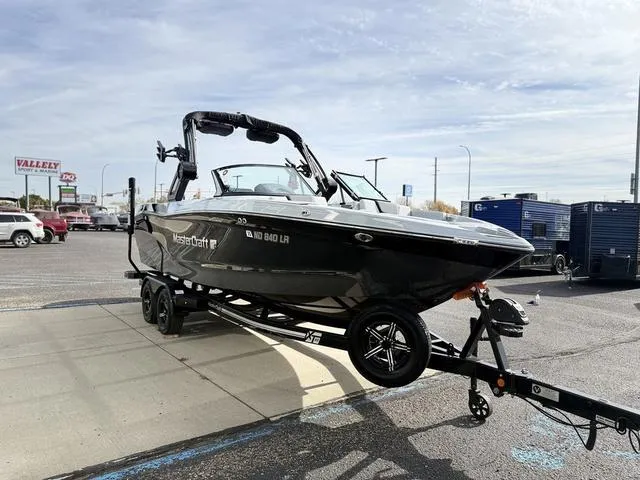 Slide: The Image of MasterCraft XT23 2022 - 58