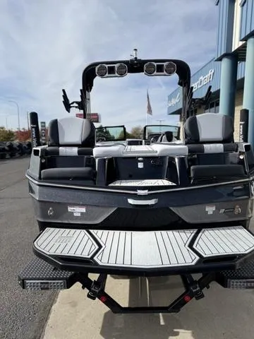Slide: The Image of MasterCraft XT23 2022 - 59