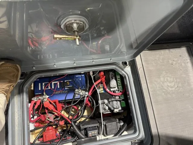 Slide: The Image of Lund 219 Pro-V GL Demo Loaded! 2024 - 19