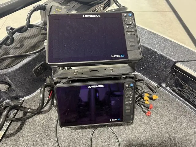 Slide: The Image of Lund 219 Pro-V GL Demo Loaded! 2024 - 22