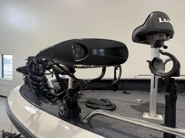 Slide: The Image of Lund 219 Pro-V GL Demo Loaded! 2024 - 27