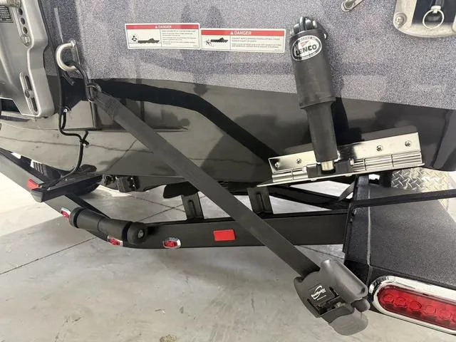 Slide: The Image of Lund 219 Pro-V GL Demo Loaded! 2024 - 7