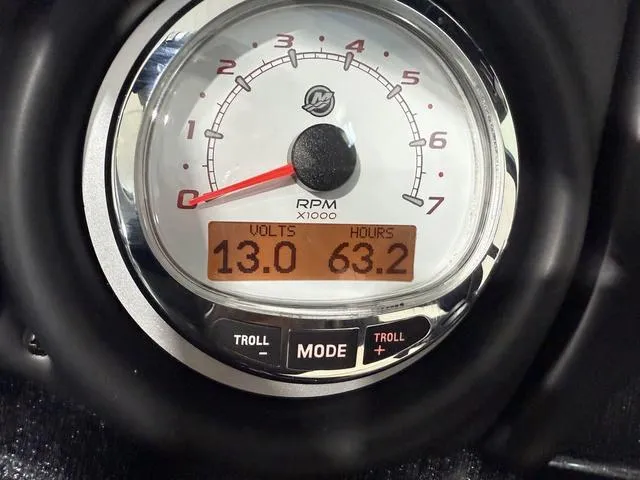 Slide: The Image of Lund 219 Pro-V GL Demo Loaded! 2024 - 9