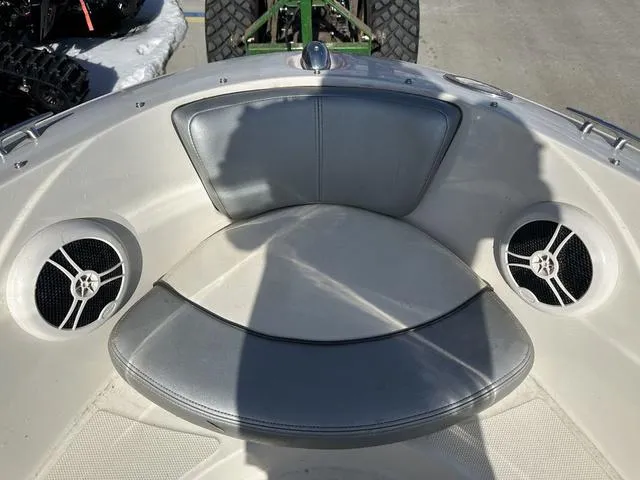 Slide: The Image of Sea Ray 195BR Sport 2008 - 22