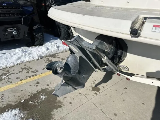 Slide: The Image of Sea Ray 195BR Sport 2008 - 6