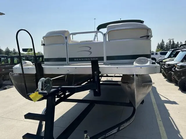 Slide: The Image of Bennington 2575 GLI 2007 - 10