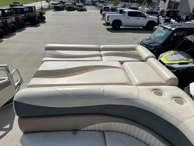 Slide: The Image of Bennington 2575 GLI 2007 - 24