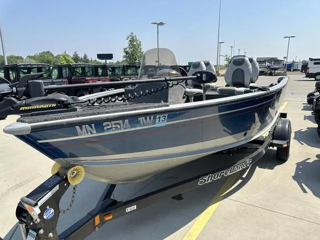 Slide: The Image of Lund 1700 Explorer SS 2004 - 3