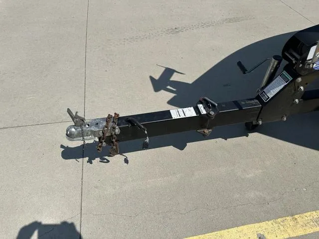 Slide: The Image of Lund 1700 Explorer SS 2004 - 4