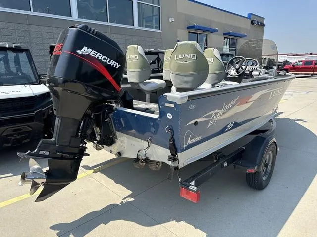 Slide: The Image of Lund 1700 Explorer SS 2004 - 6