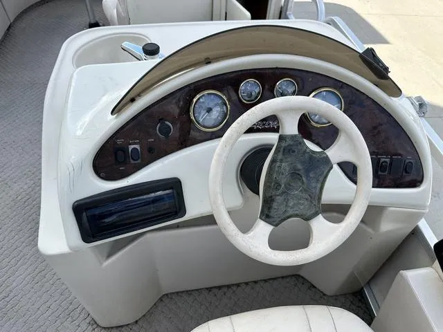 Slide: The Image of Ercoa 23 Flagship Deluxe 2005 - 17