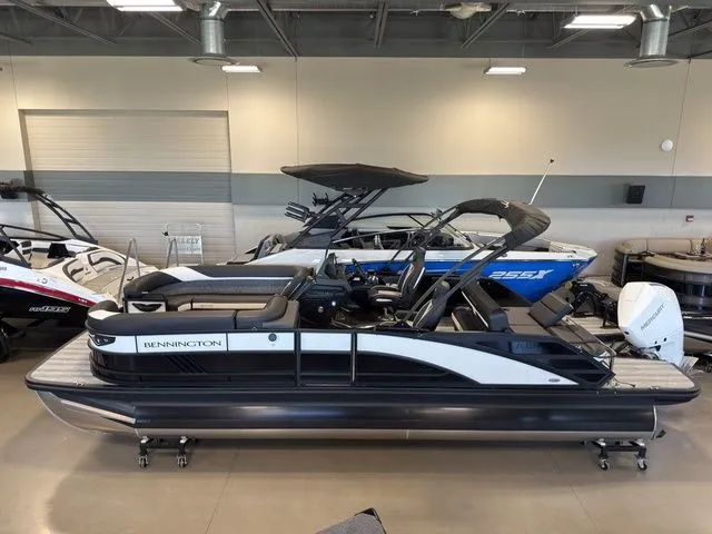 Slide: The Image of Bennington 24MSBSE Tritoon Pontoon 2025 - 1