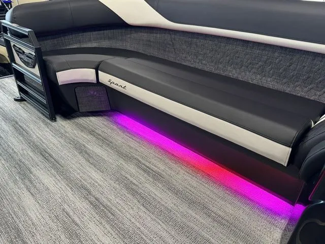 Slide: The Image of Bennington 24MSBSE Tritoon Pontoon 2025 - 23