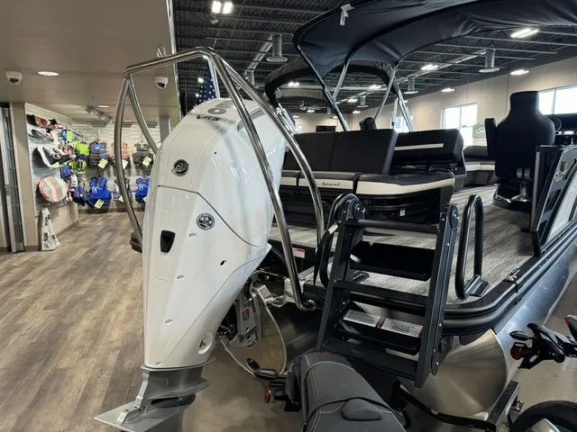 Slide: The Image of Bennington 24MSBSE Tritoon Pontoon 2025 - 35