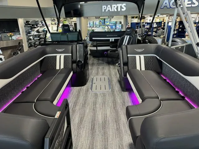 Slide: The Image of Bennington 24MSBSE Tritoon Pontoon 2025 - 7