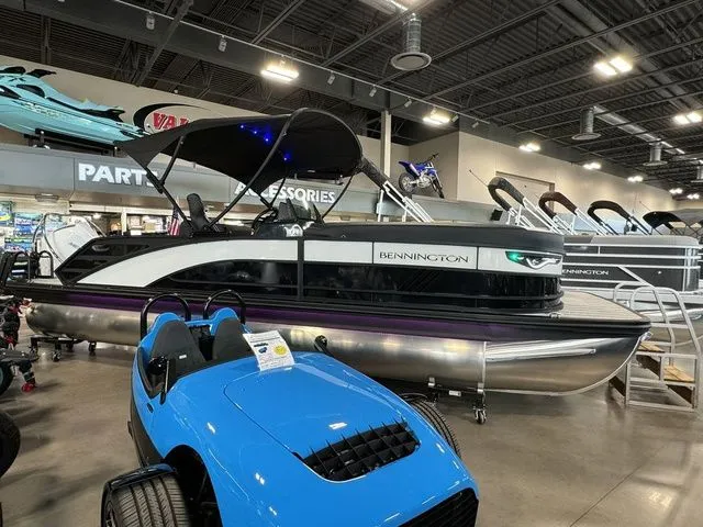 Slide: The Image of Bennington 24MSBSE Tritoon Pontoon 2025 - 8