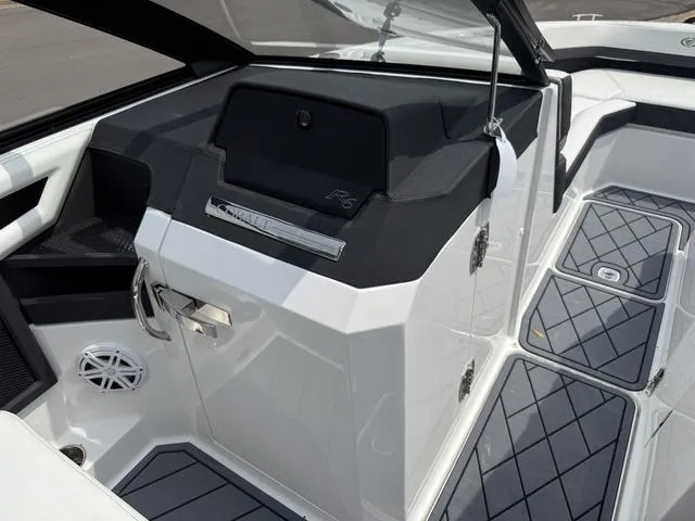 Slide: The Image of Cobalt R6 2025 - 24