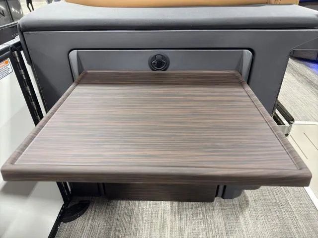 Slide: The Image of Bennington 24M Fastback Tri-Toon Pontoon 2025 - 39