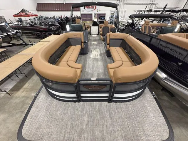 Slide: The Image of Bennington 24M Fastback Tri-Toon Pontoon 2025 - 8