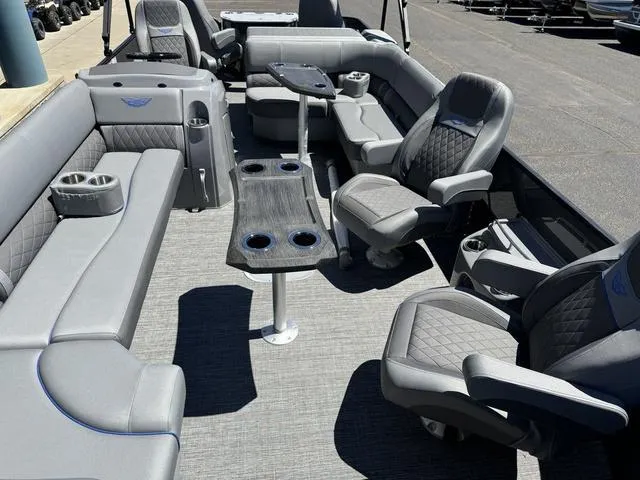 Slide: The Image of Bennington 23 LSAPG Tri-Toon Pontoon 2024 - 10