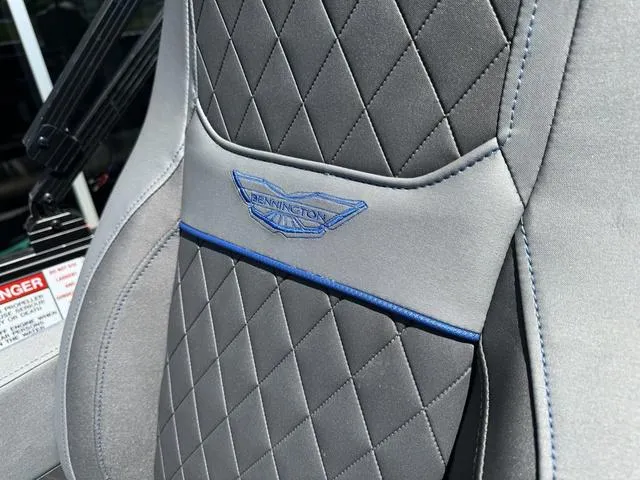 Slide: The Image of Bennington 23 LSAPG Tri-Toon Pontoon 2024 - 20