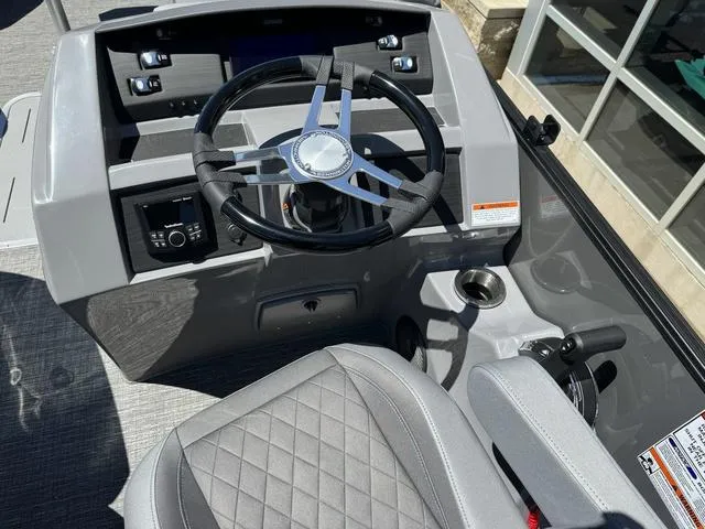 Slide: The Image of Bennington 23 LSAPG Tri-Toon Pontoon 2024 - 23