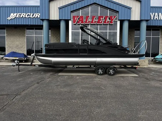 Slide: The Image of Bennington 24 MSB Arch Swingback Tri-Toon Pontoon 2025 - 1