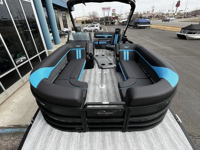 Slide: The Image of Bennington 24 MSB Arch Swingback Tri-Toon Pontoon 2025 - 7