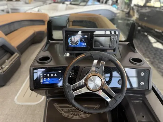 Slide: The Image of Bennington 24MFB Luxe Tri-Toon Pontoon 2025 - 22
