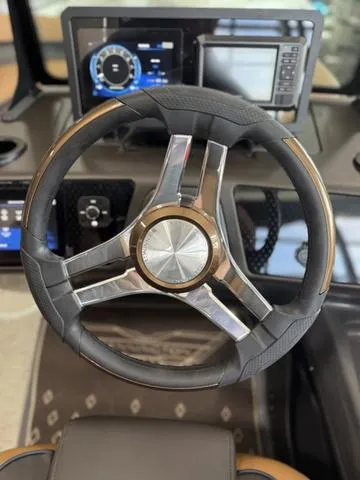 Slide: The Image of Bennington 24MFB Luxe Tri-Toon Pontoon 2025 - 25