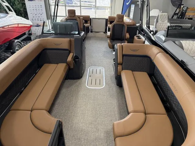 Slide: The Image of Bennington 24MFB Luxe Tri-Toon Pontoon 2025 - 6