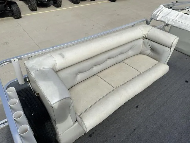 Slide: The Image of Lowe 22 Classic 1987 - 5