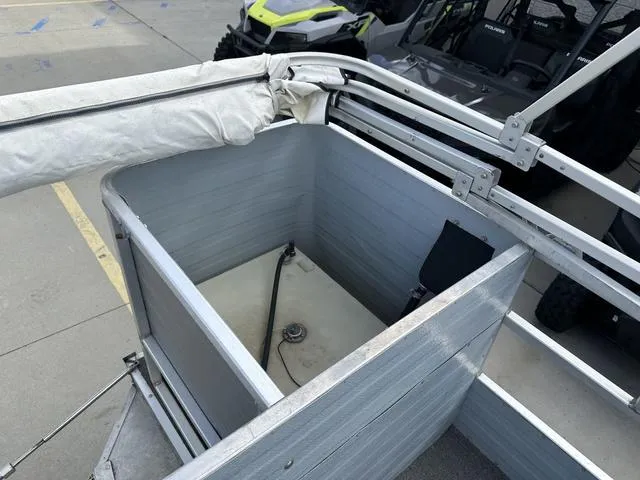 Slide: The Image of Lowe 22 Classic 1987 - 8