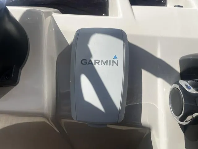 Slide: The Image of Bennington 22 SLX 2016 - 30