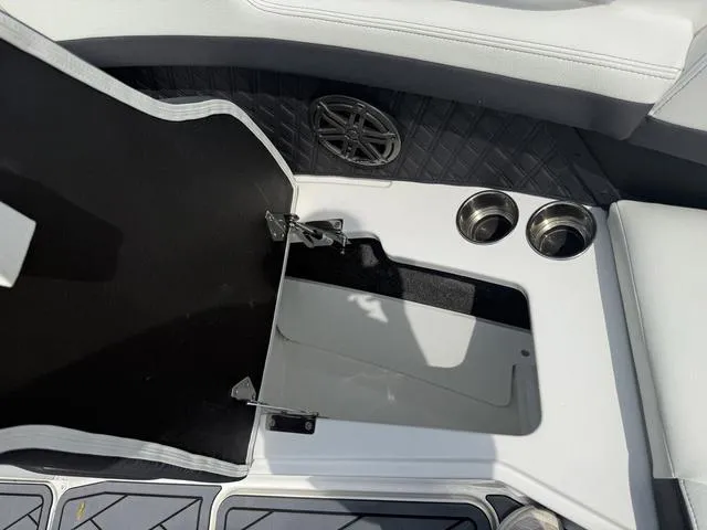 Slide: The Image of Cobalt R6 2025 - 14